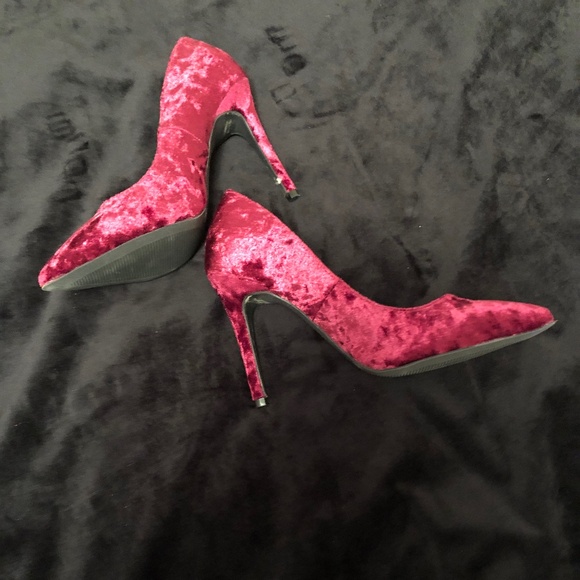 Shoes - Wild Diva Heels Burgundy red purple